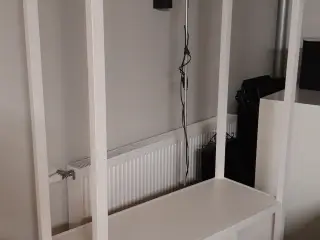 Åben garderobe/entremøbel