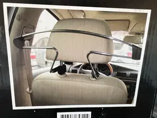 Nakkestøttebøjle til bilen