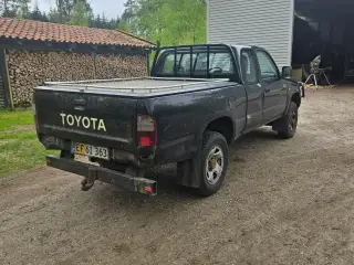 Gammel hilux, få kilometer