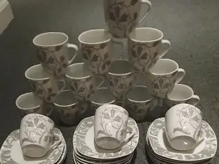 Kaffestel 32 dele, 200kr afhentet