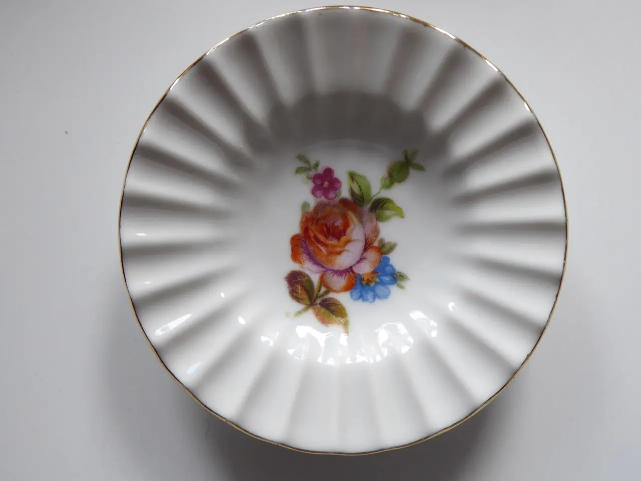 Billede 6 - Original gammel kuvert /askebæger med blomster fra