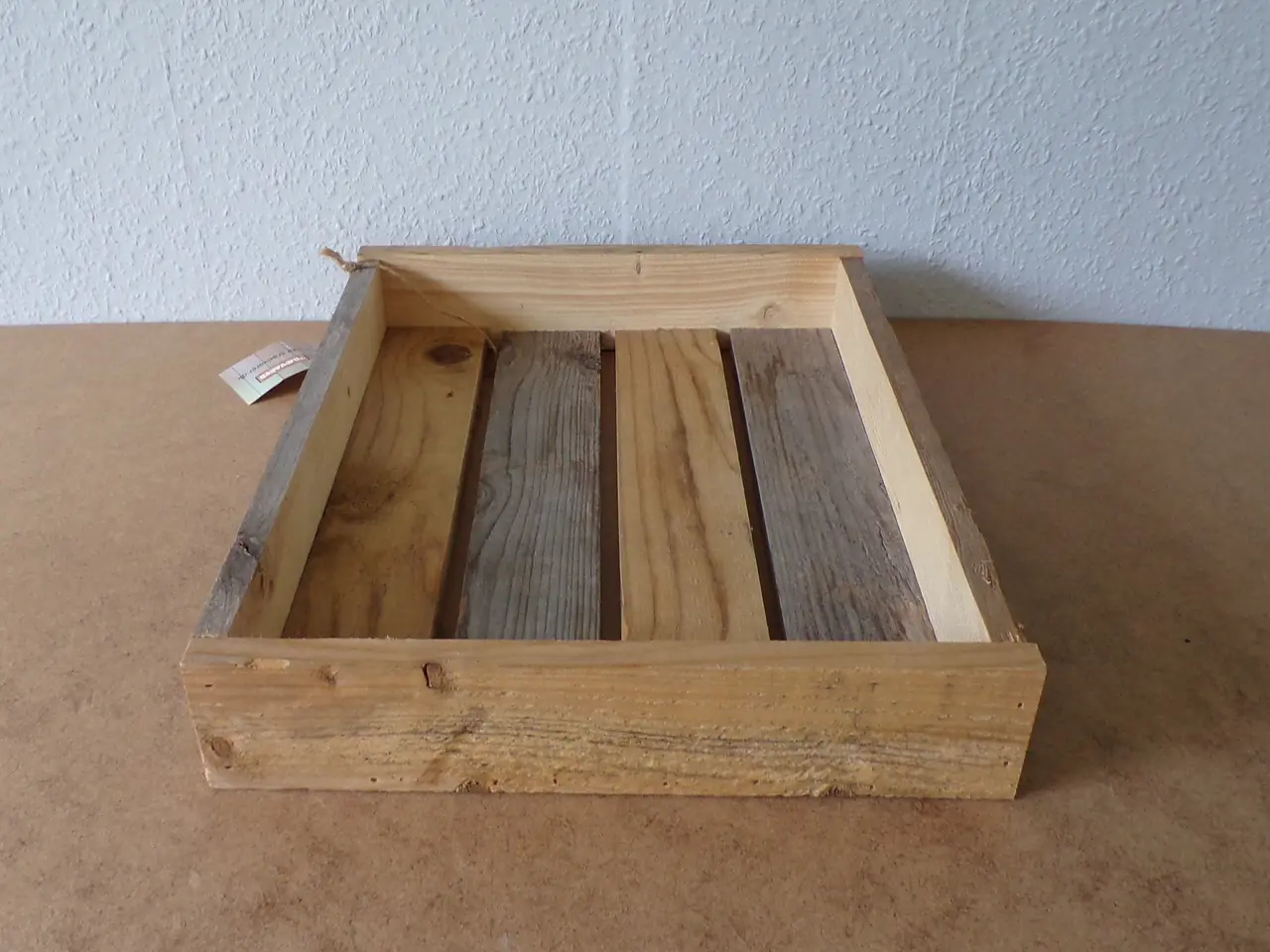 Billede 3 - Bakke i genbrugstræ med patina 45 x 35 cm