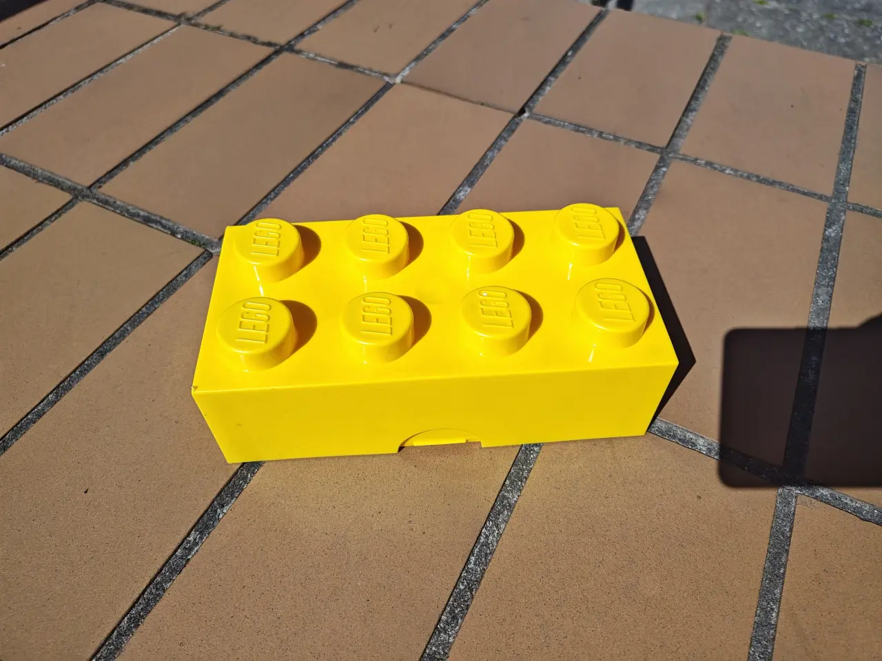 Billede 1 - Lego Legoklods Madkasse i Gul