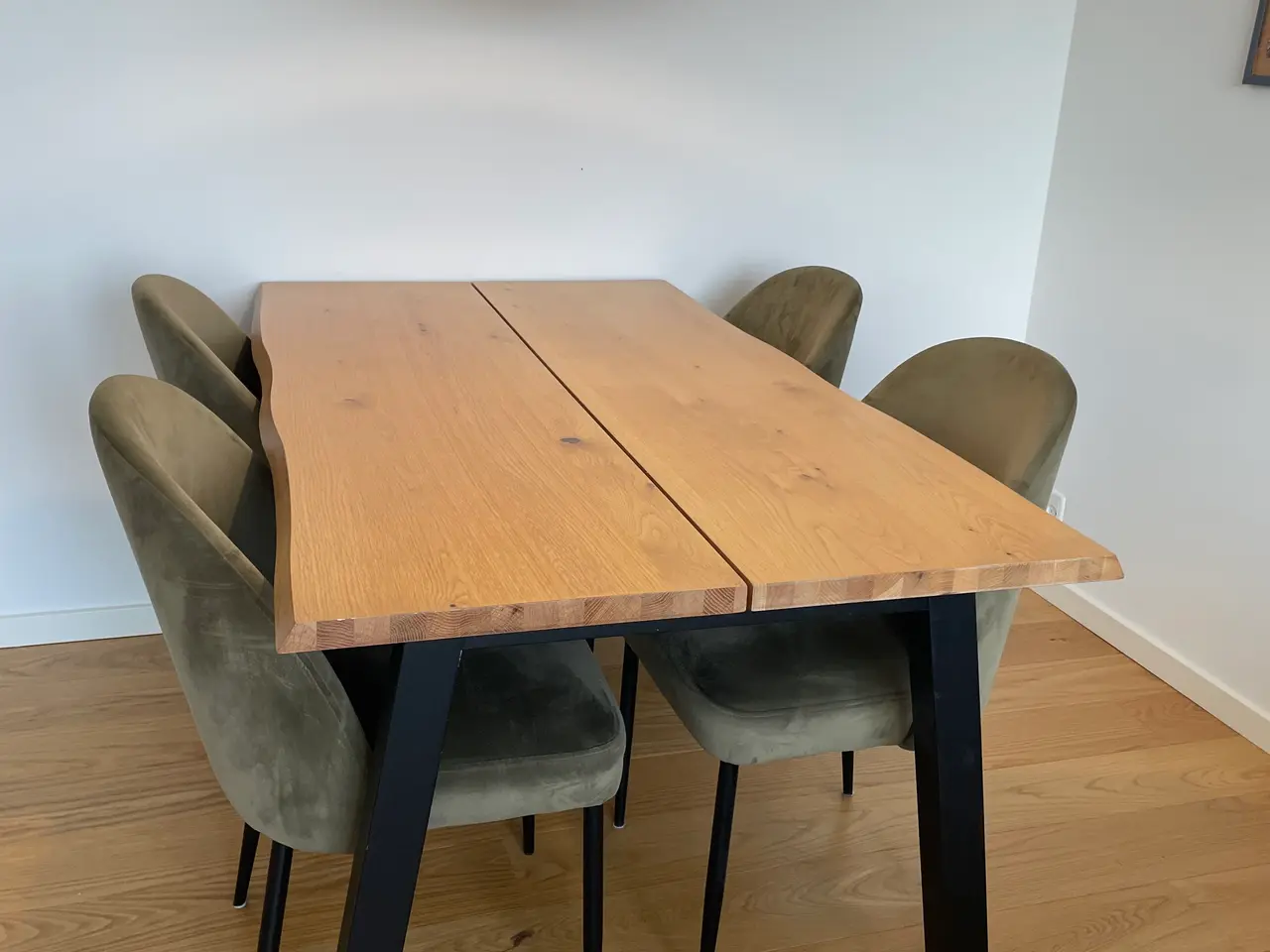 Billede 3 - Spisebord SKOVLUNDE + 4 spisebordsstole
