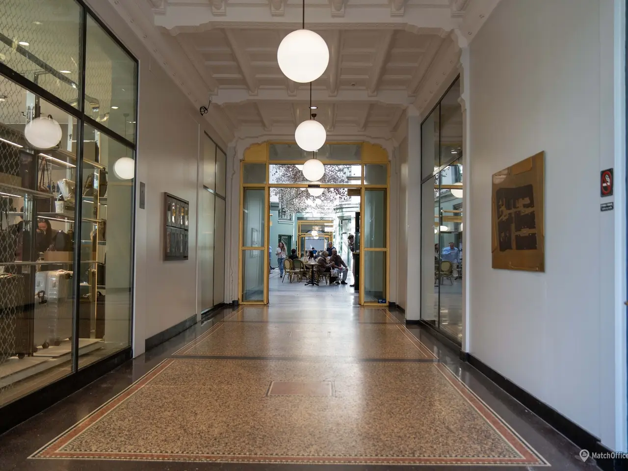 Billede 16 - Kontor på en levende adresse