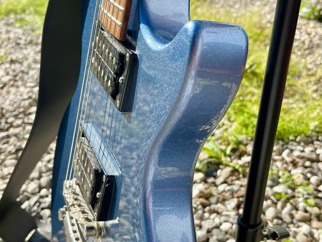 Billede 4 - Epiphone elguitar blå med guitarcase + forstærker