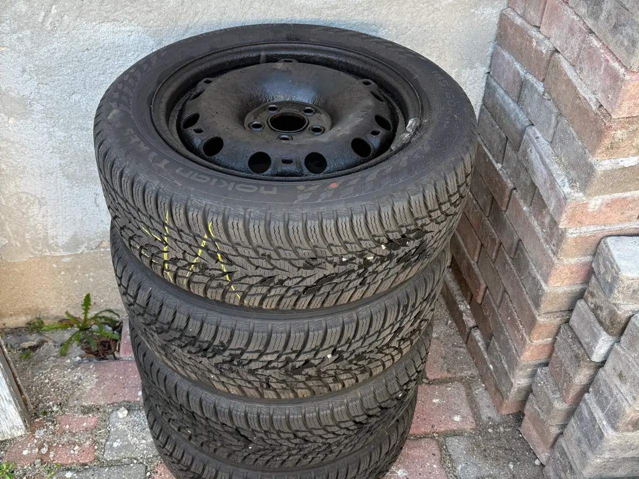 Billede 1 - 4 stk. Nokian Snowproof 1 vinterdæk 185/60 R15