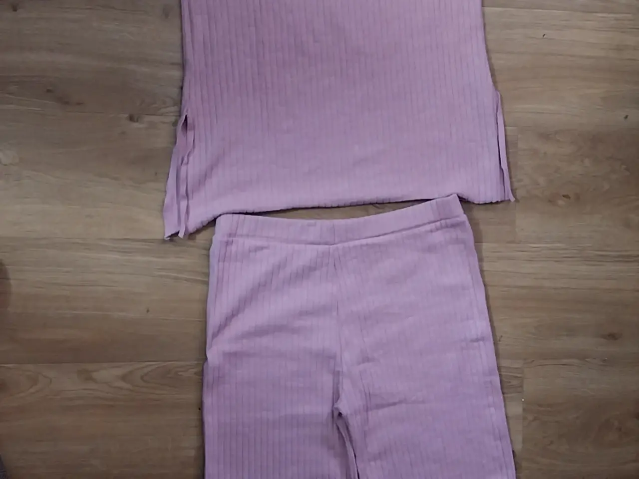 Billede 3 - Lyserød joggingdragt str. XL