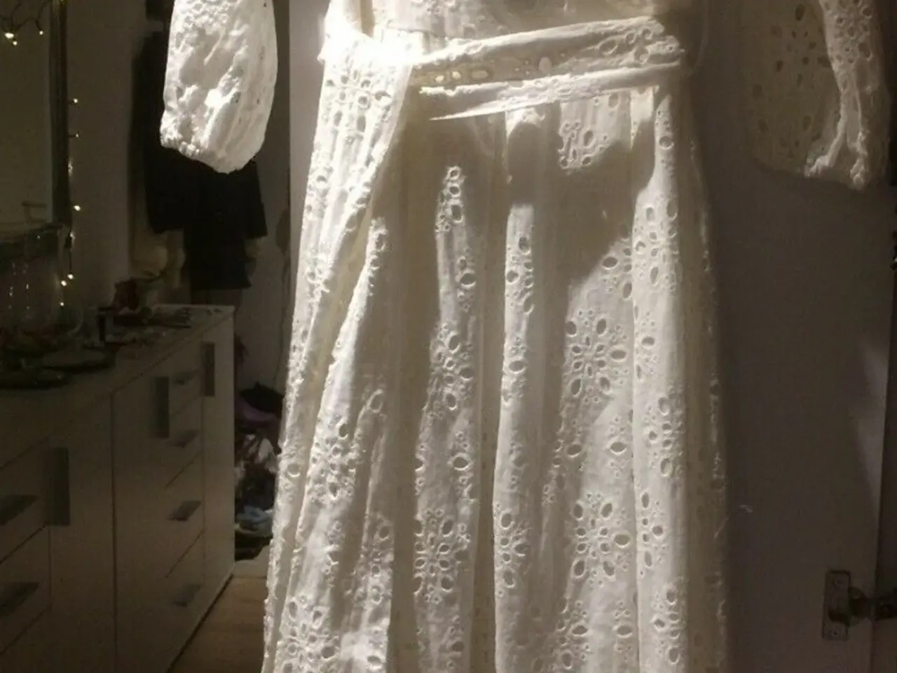 Billede 1 - Konfirmation/Brudekjole i Broderi Anglaise