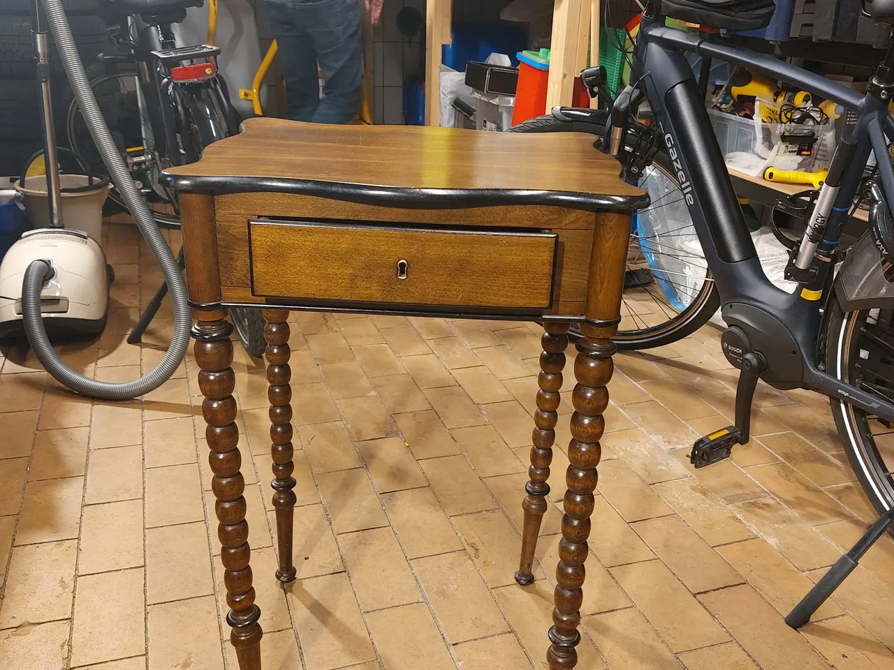 Billede 1 - Klassisk vintage/sidebord