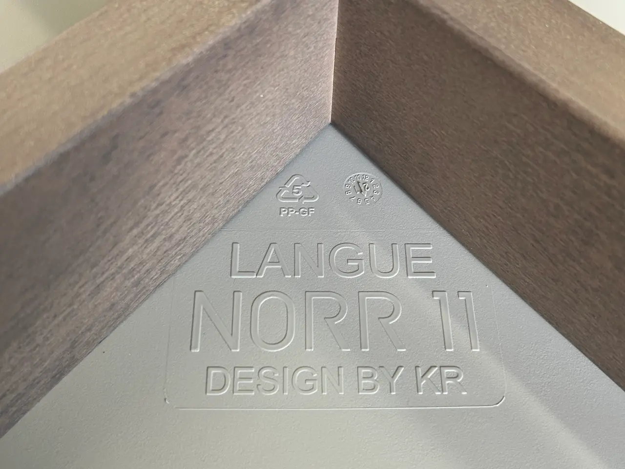 Billede 8 - 2 stk. stole NORR11 Langue Light Smoke WB