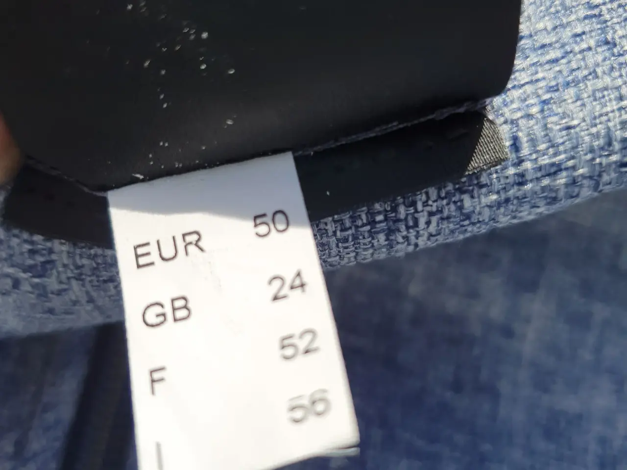 Billede 5 - Jakke og nederdel til store piger
