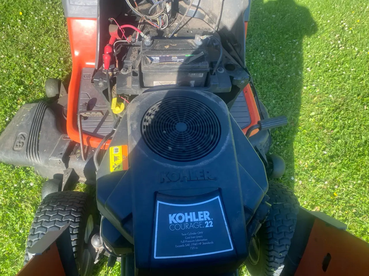 Billede 5 - Husqvarna YTH220T havetraktor