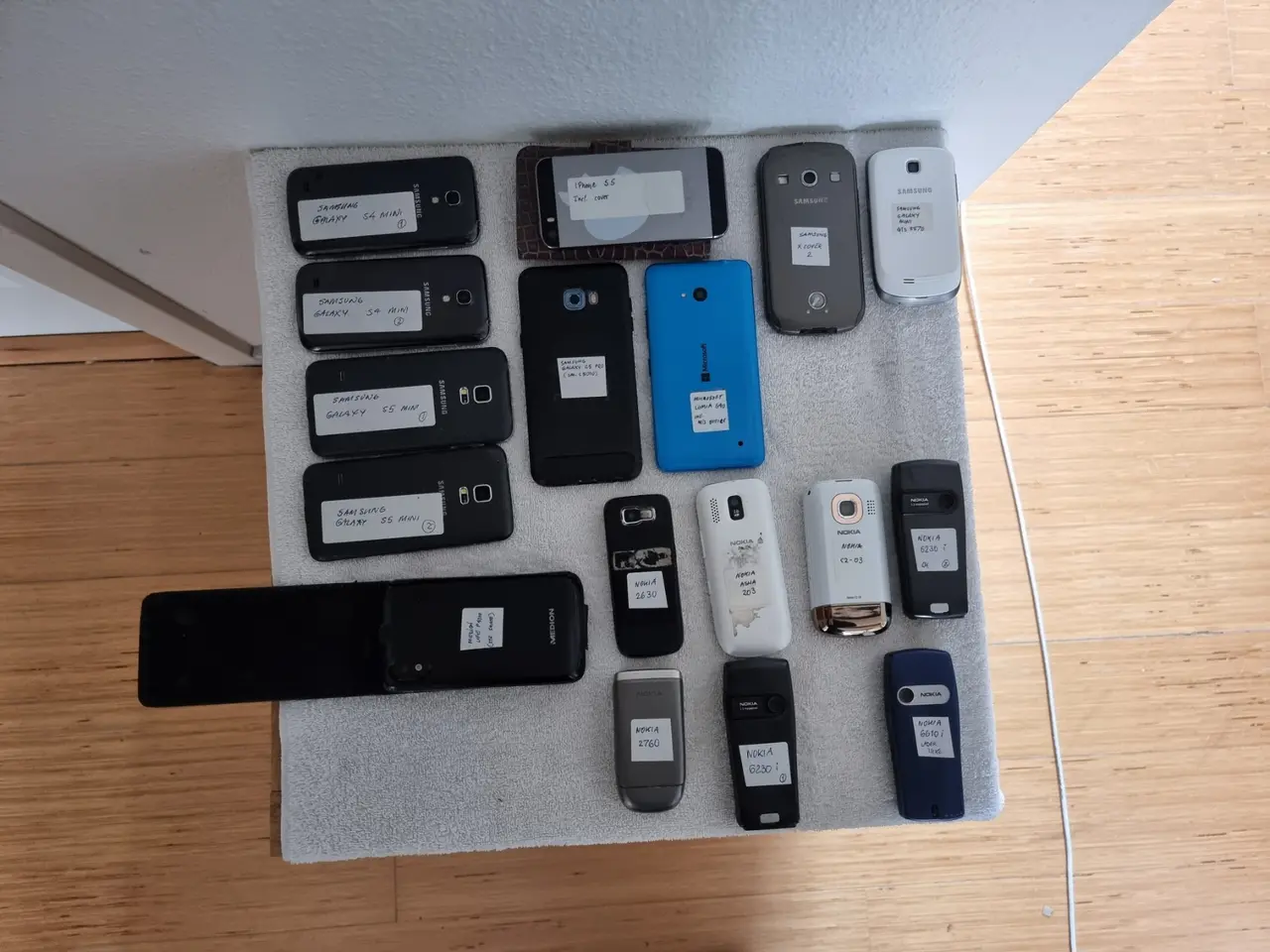 Billede 2 - Lot af Mobiltelefoner