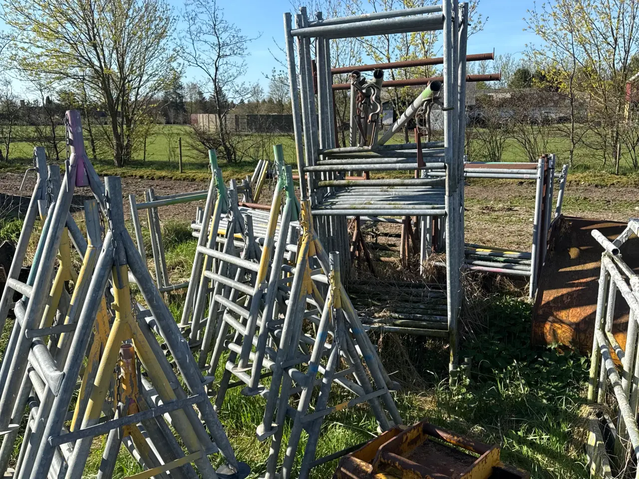 Billede 5 - Bukkestillads med næsten nye plader.