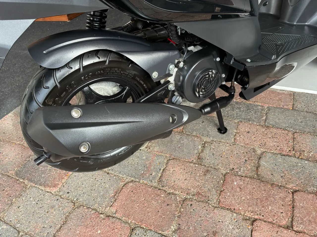 Billede 4 - Vga Street X 45 km 2025. 1900 km