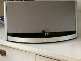 Bose sounbox am 10