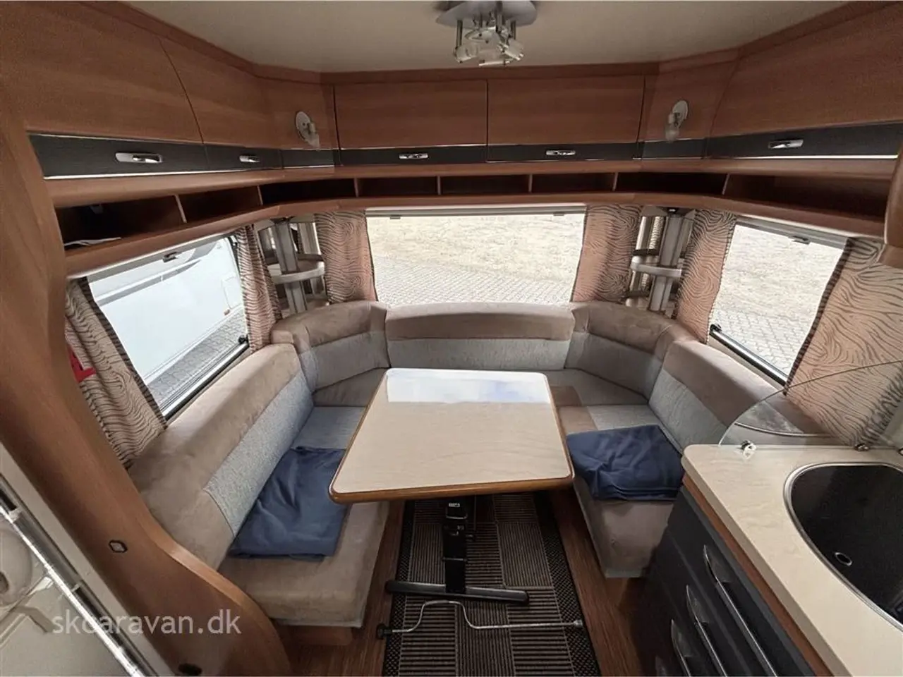 Billede 9 - 2013 - Hobby De Luxe 460 UFe   Pæn og velholdt campingvogn