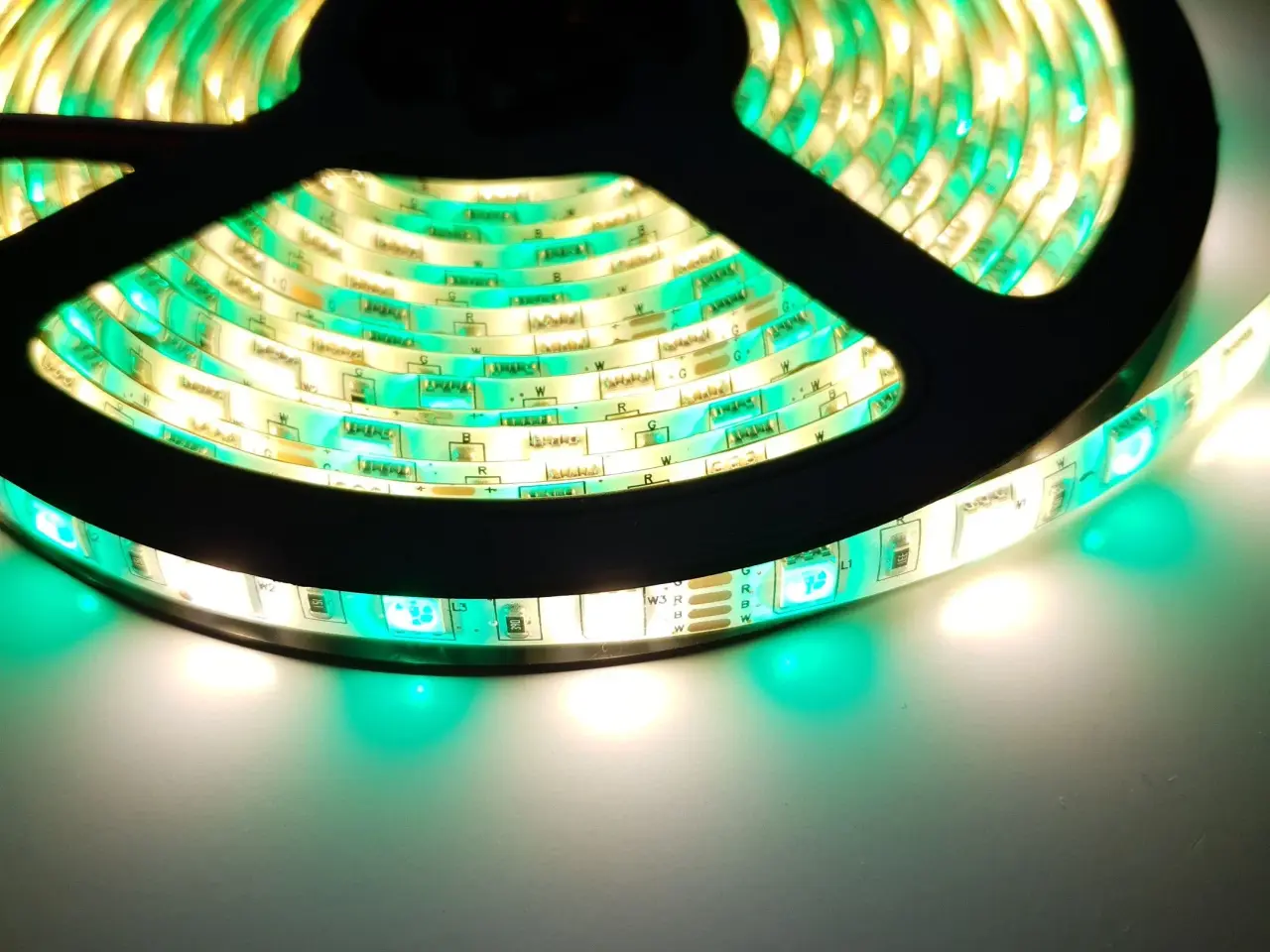 Billede 9 - 5m LED RGBW+W (WARM) Tape 300 LED + Fjernbetjening