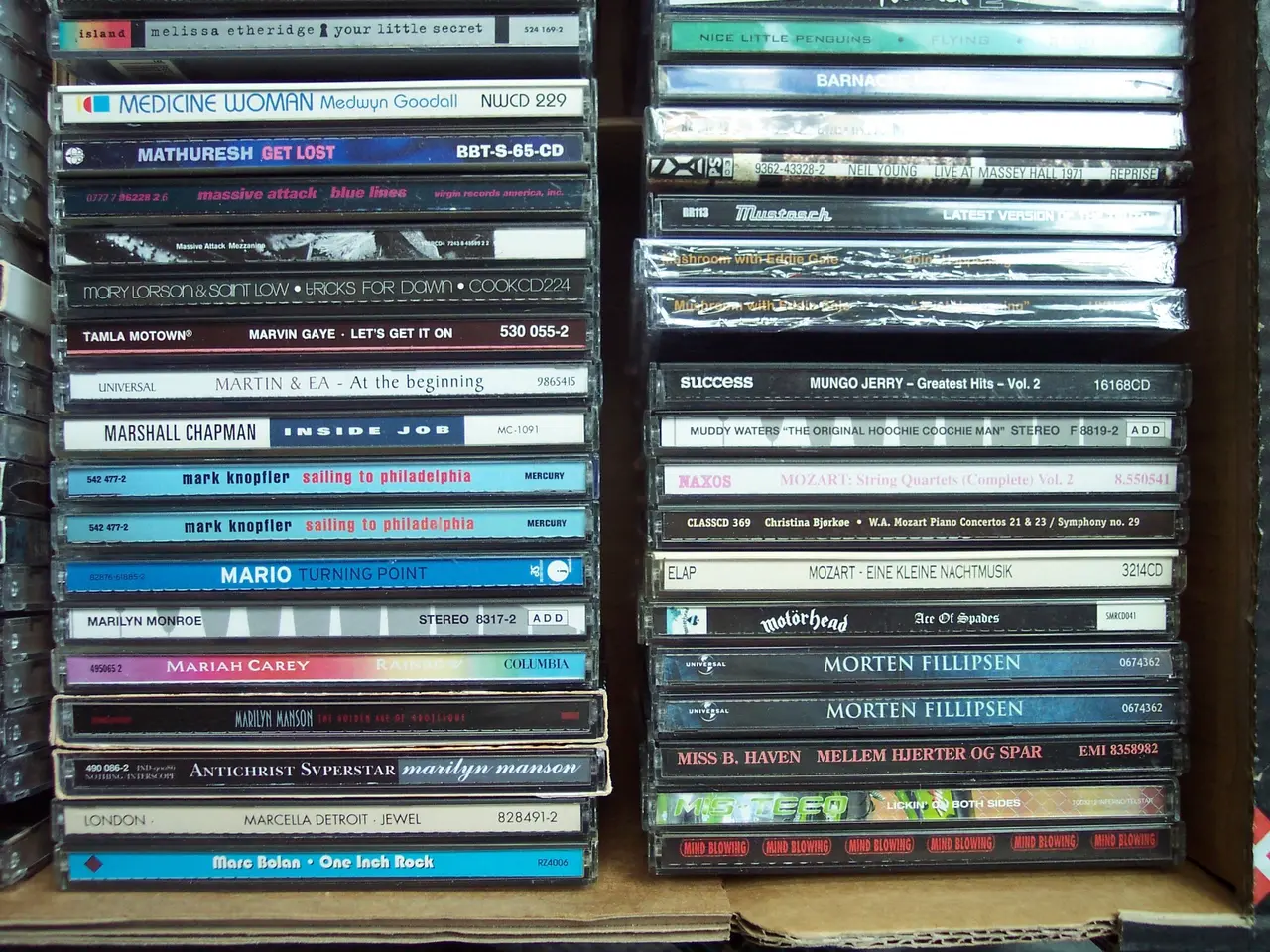 Billede 16 - 175 COUNTRY & FOLK CDer + andre genrer sælges………..