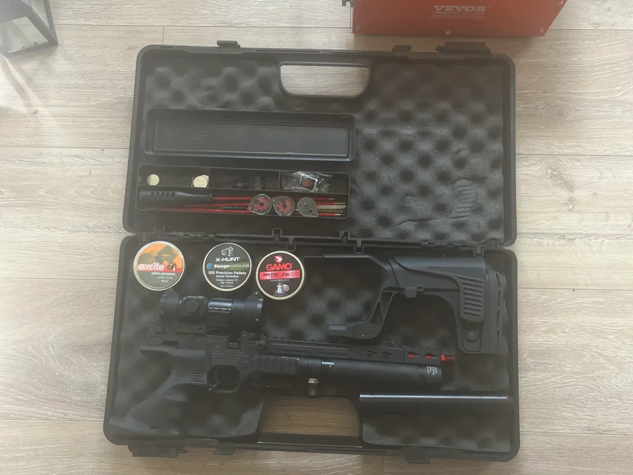 Billede 2 - Hatsan jet 1 medlyddæmper & reddot sigte