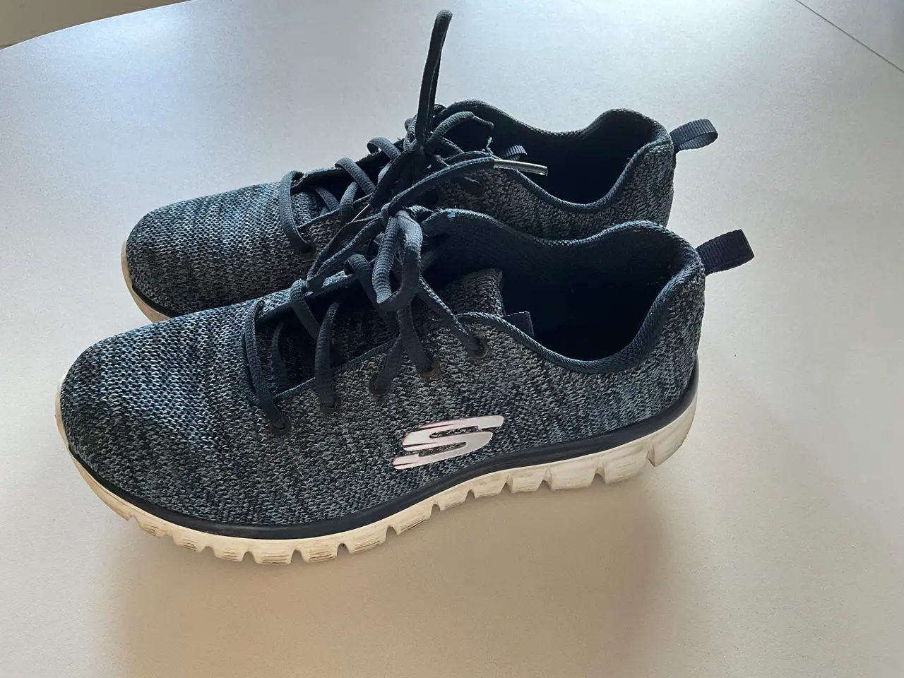 Billede 1 - Sketchers str 39