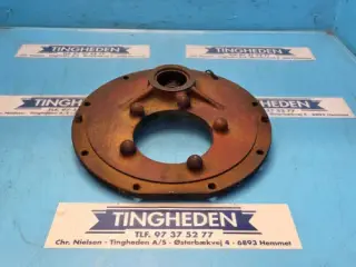 Ford 8210 Flange E0NN7N054AB