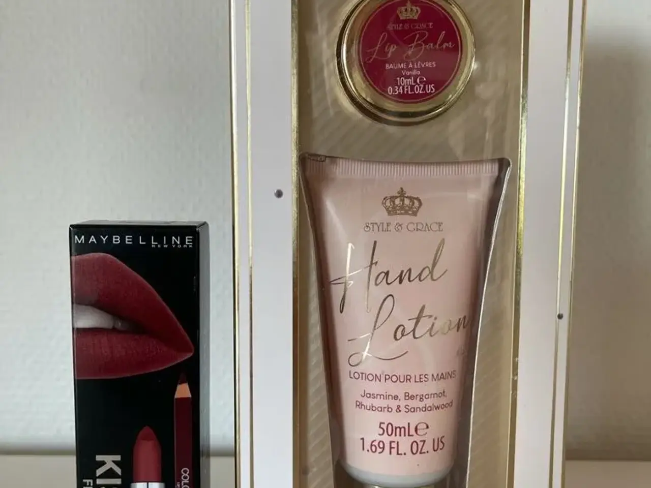 Billede 1 - Maybelline Kiss Kit og Style & Grace Signature sæt