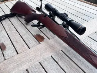 Sako Forester .243W m. Sonic Nielsen dæmper