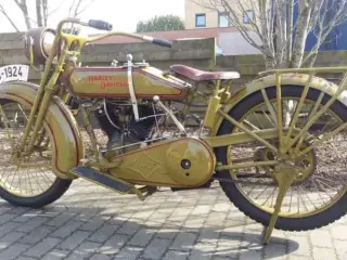 Søger ældre Harley Davidson