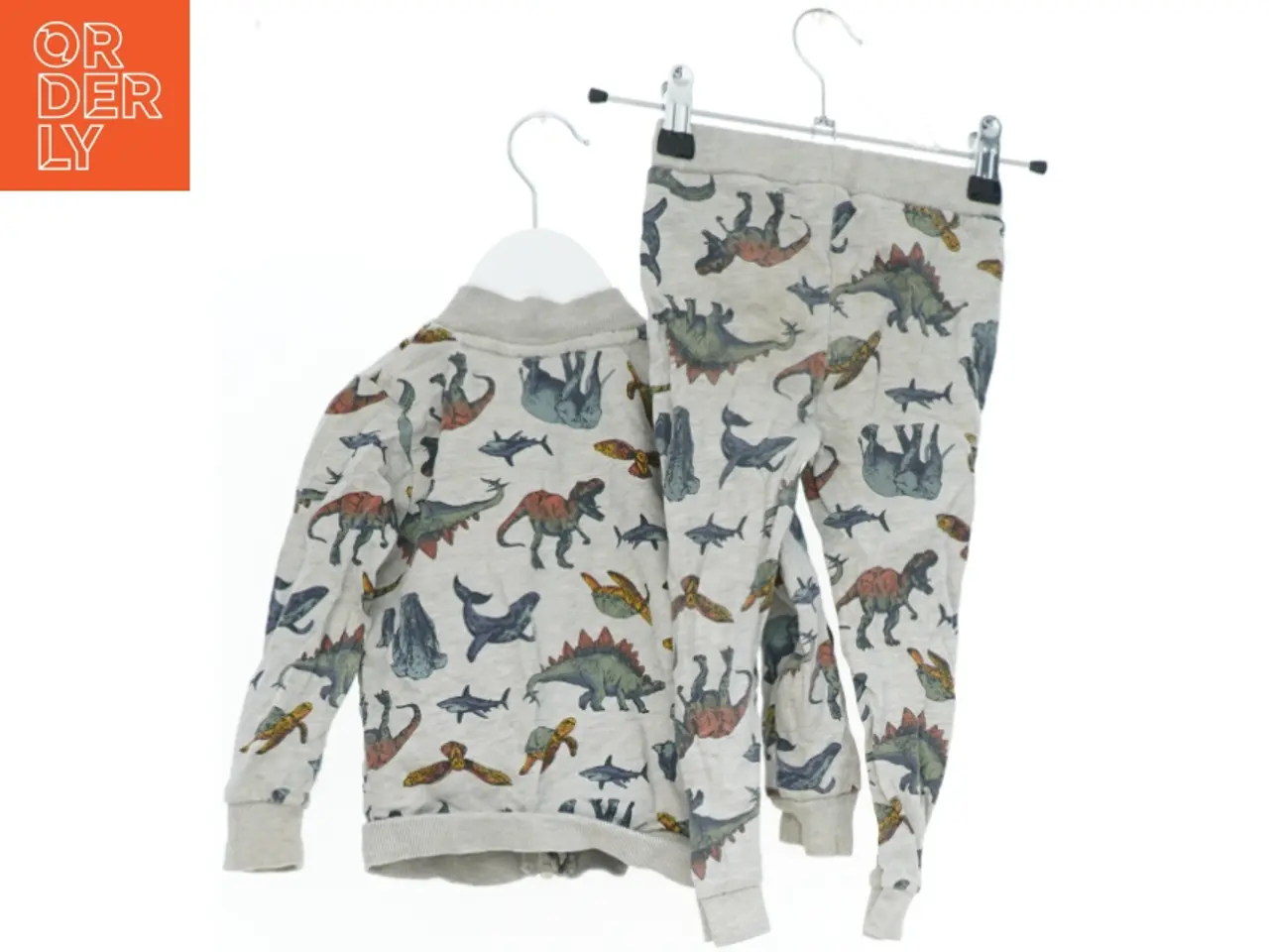 Billede 2 - Børnetøj med dinosaurprint fra Name It (str. 92)