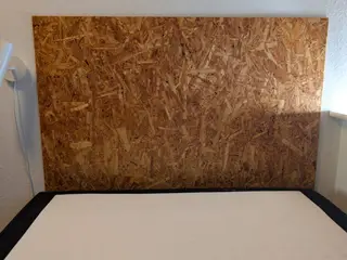 Lakeret Sengegavl Osb plade 11 mm. str. 120X74 cm