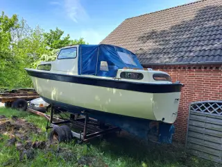 Motorbåd Albin