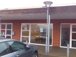 Meget central beliggende butikslokale/klinik/frisørsalon