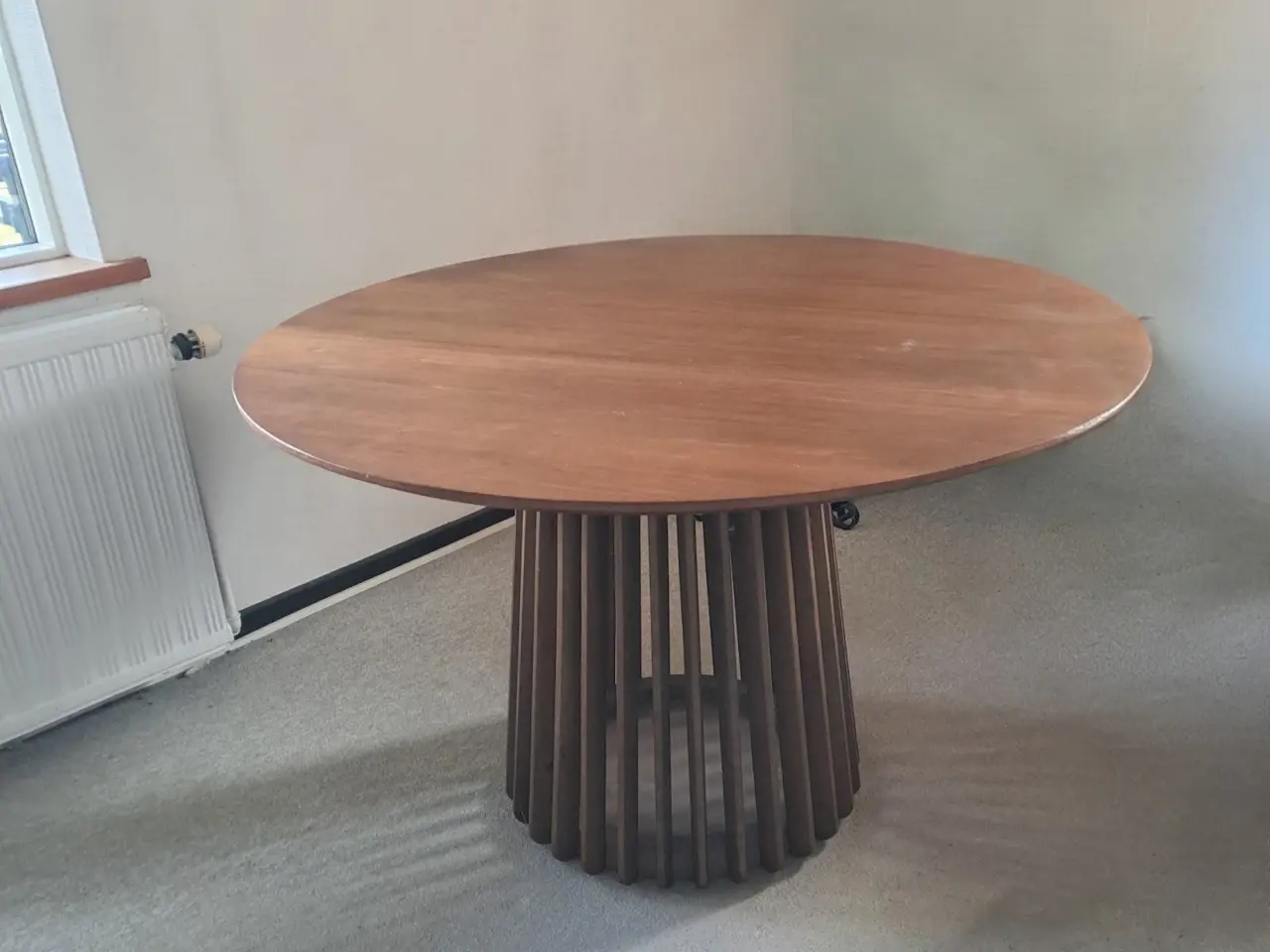 Billede 1 - Spisebord, rundt