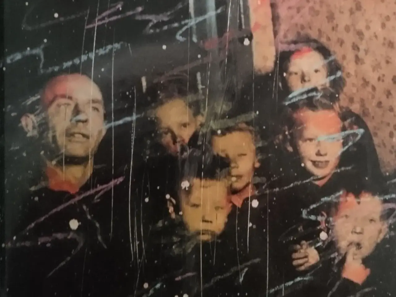 Billede 1 - Høvdingebørn. Af Martha Christensen