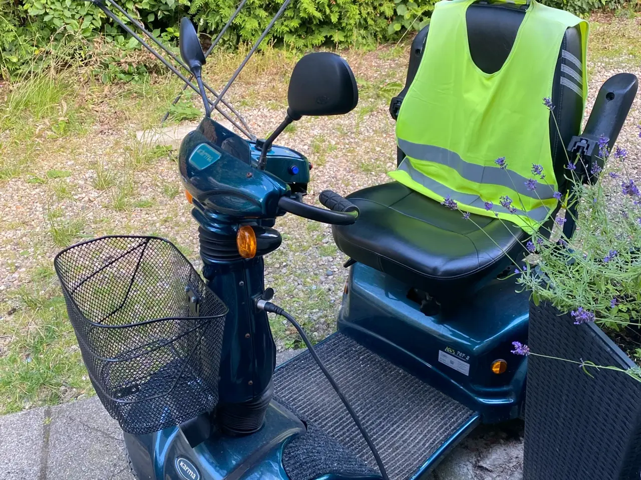 Billede 1 - Grøn Karma el-scooter