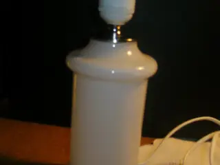 Hvid Opaline Bordlampe
