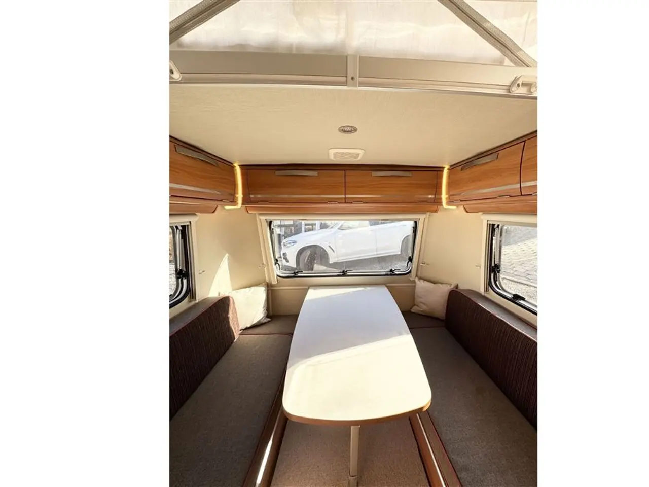 Billede 7 - 2018 - Hymer Eriba Familia 320 Dobbeltseng-Endesiddegruppe-Mover-Telt