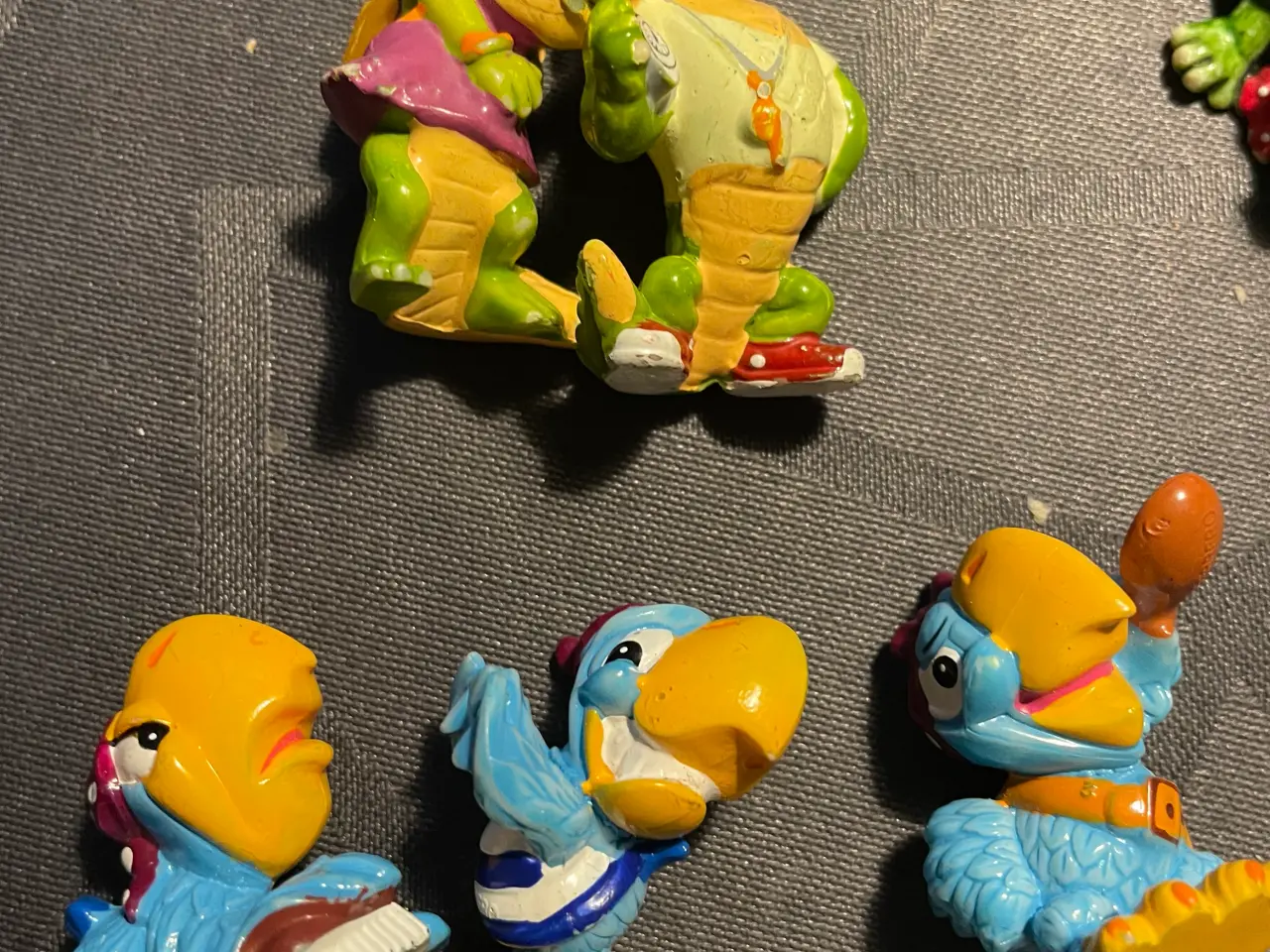Billede 6 - Kinderæg figurer. 