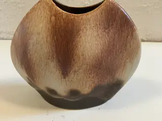 Ovalformet keramik vase