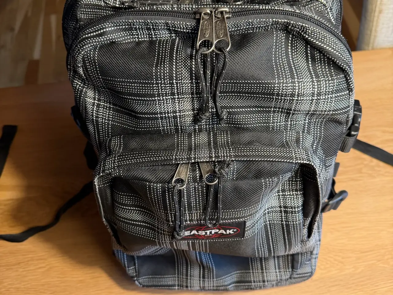 Billede 1 - Eastpak rygsæk/ skoletaske 33L 