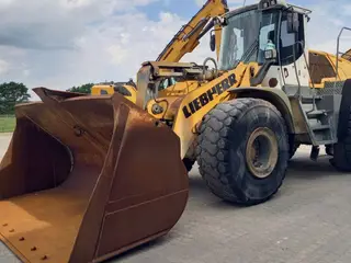 Liebherr L580
