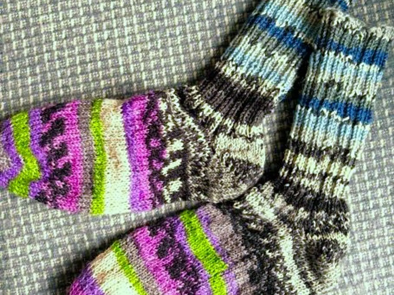 Billede 2 - Håndstrikkede strømper i Superwash uld & polyester
