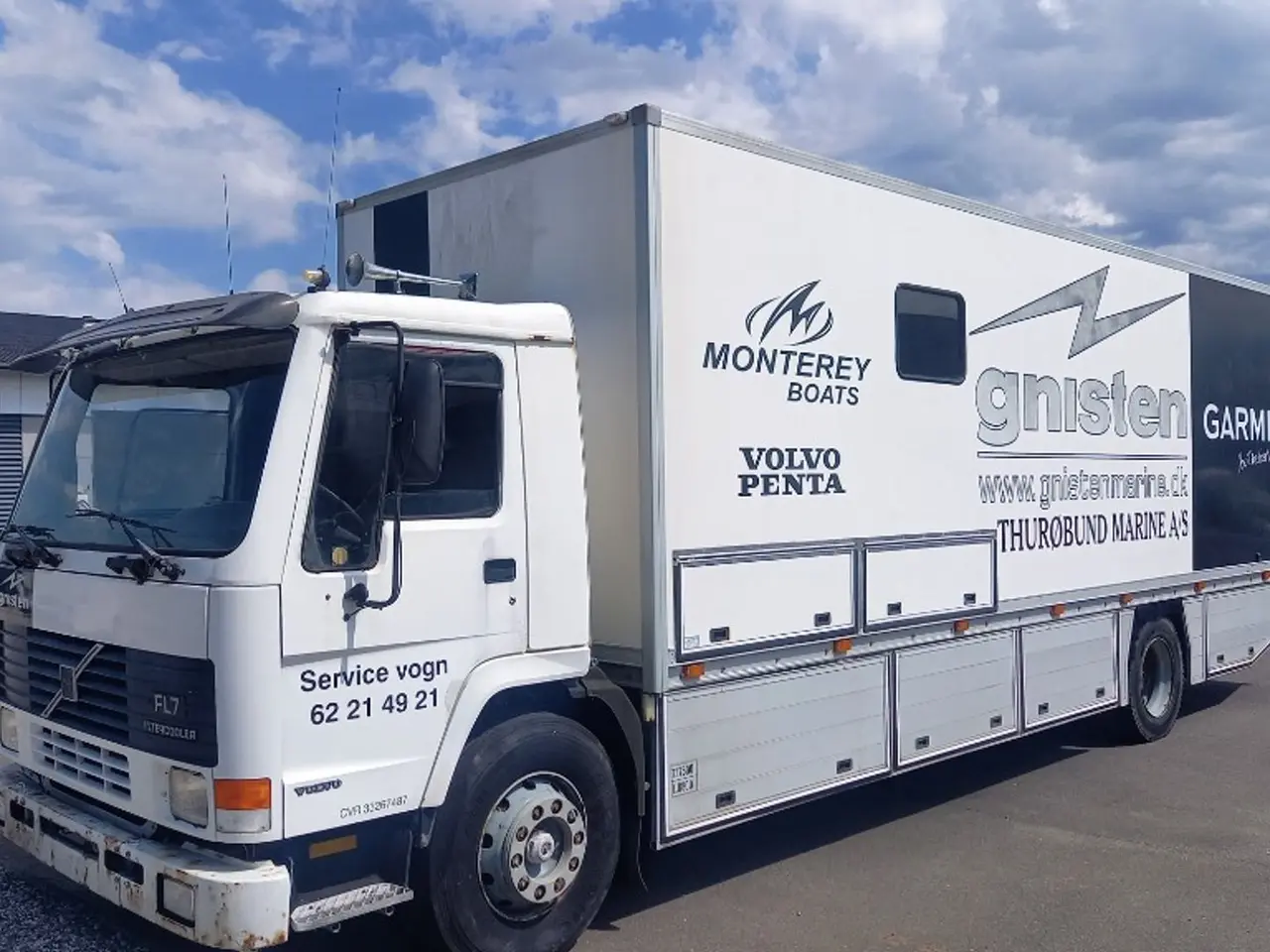 Billede 1 - Volvo FL 7  10 Lastbil m. alukasse.