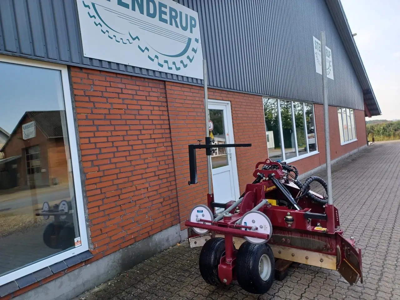 Billede 2 - - - - SHARP GRADER MED 2D