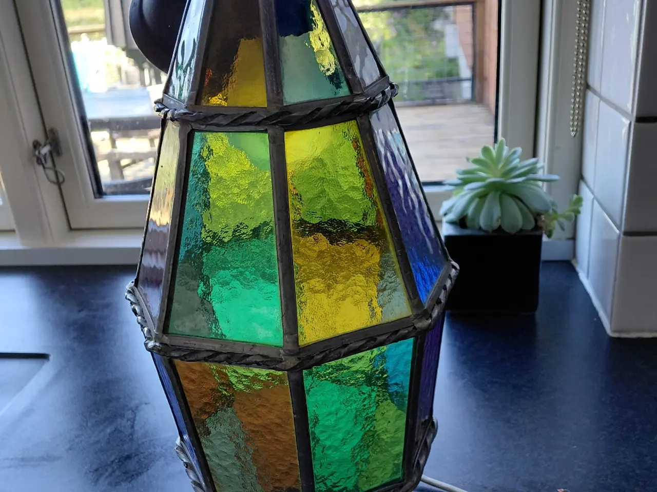 Billede 1 - Lampe med indfattede farvet glas