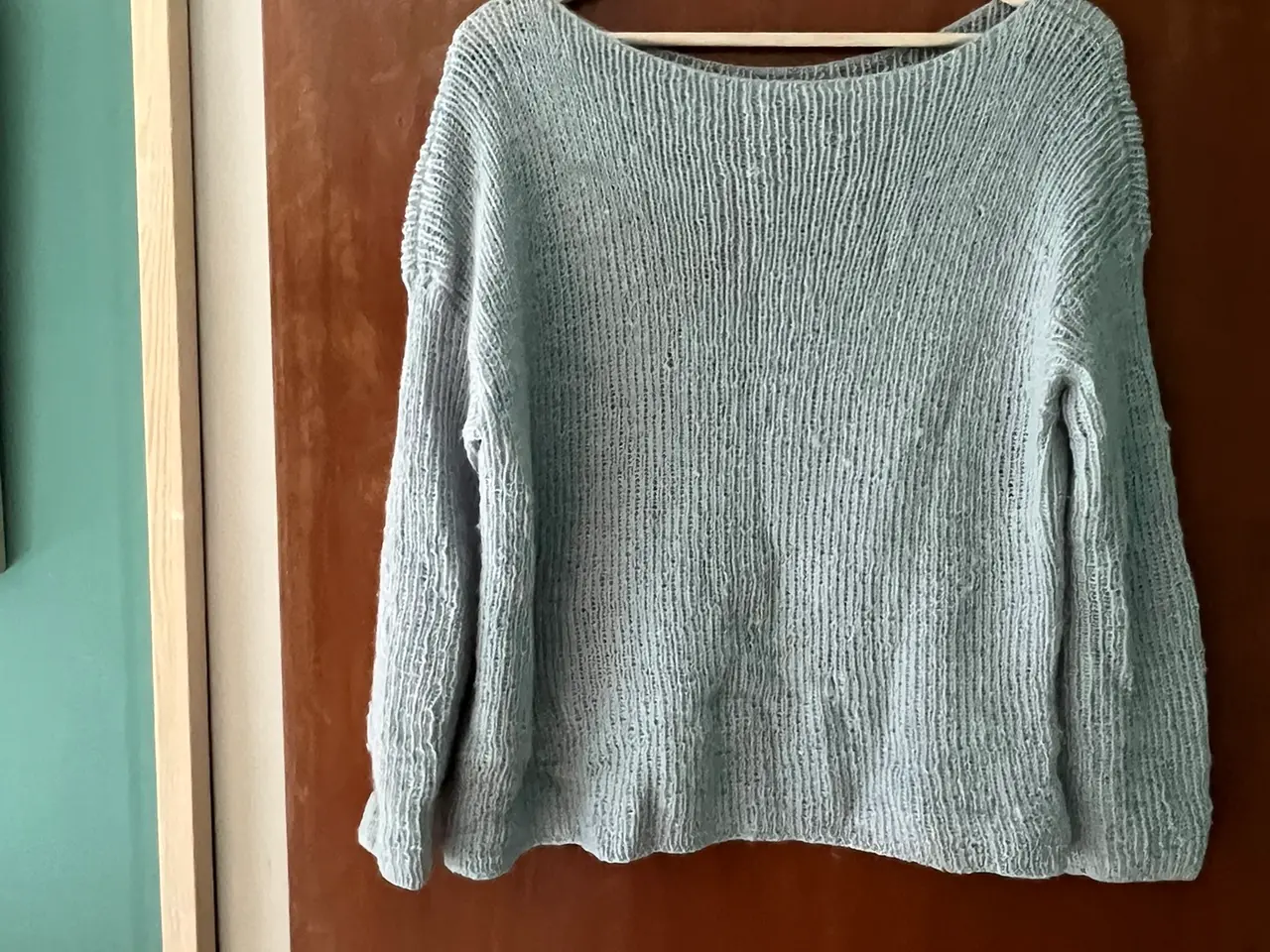 Billede 1 - Ribstrikket uldbluse.