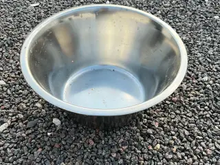 - - - Kalveskåle