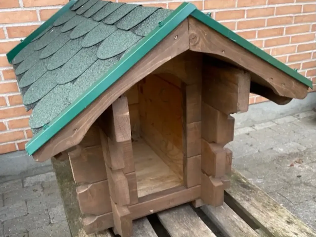 Billede 1 - Hunde hus i træ